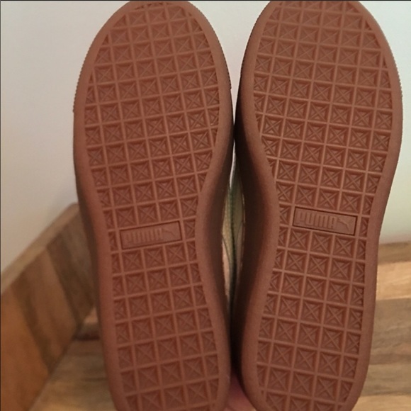 NWOB Puma Vikky Platform Sneakers - Picture 5 of 5
